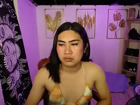 Snapshot of MADONA_HILTON chatting on 06-17-26, 07:19 MADONA HILTON online show from 06-17-26, 07:19