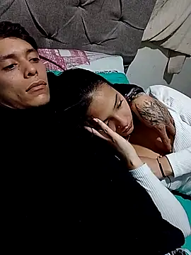 Snapshot of BonzerEva chatting on 09-30-25, 05:02 BonzerEva online show from 09-30-25, 05:02