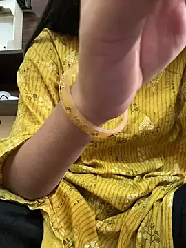 modelnishu online show from 03-07-26, 09:37