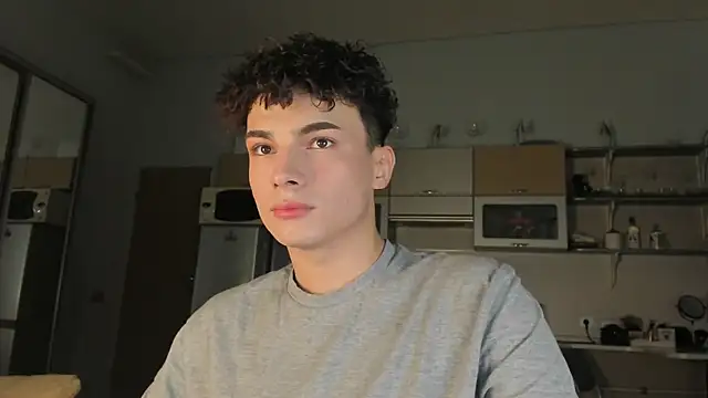 Snapshot of mystic_evan chatting on 09-15-25, 02:17 mystic evan online show from 09-15-25, 02:17