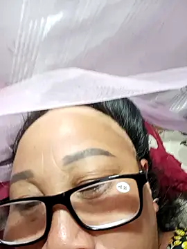 Snapshot of Mamapm20 chatting on 09-13-25, 08:53 Mamapm20 online show from 09-13-25, 08:53