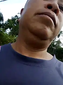 Snapshot of Mamapm20 chatting on 10-13-25, 12:34 Mamapm20 online show from 10-13-25, 12:34