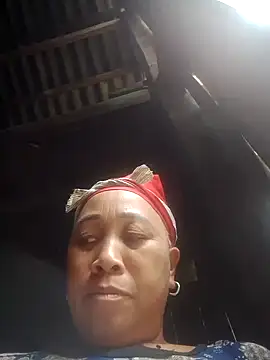 Snapshot of Mamapm20 chatting on 10-04-25, 06:15 Mamapm20 online show from 10-04-25, 06:15