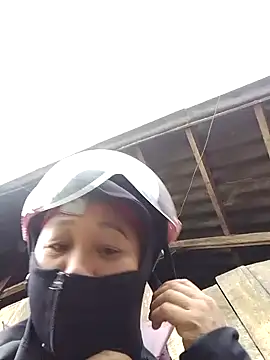 Snapshot of Mamapm20 chatting on 09-28-25, 12:06 Mamapm20 online show from 09-28-25, 12:06