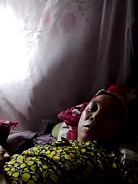 Snapshot of Mamapm20 chatting on 10-16-25, 01:41 Mamapm20 online show from 10-16-25, 01:41