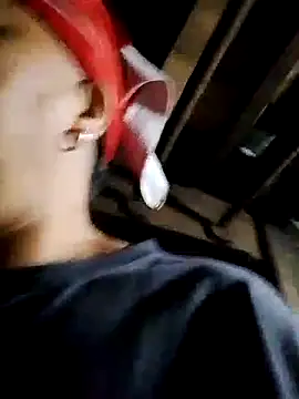 Snapshot of Mamapm20 chatting on 10-14-25, 11:36 Mamapm20 online show from 10-14-25, 11:36