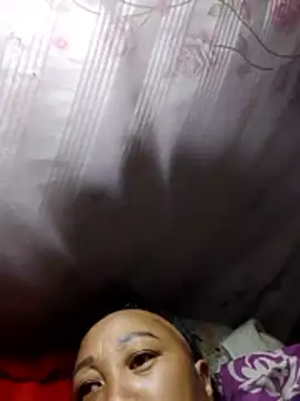 Snapshot of Mamapm20 chatting on 10-19-25, 10:34 Mamapm20 online show from 10-19-25, 10:34