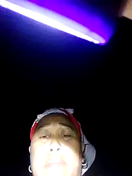 Snapshot of Mamapm20 chatting on 10-12-25, 11:33 Mamapm20 online show from 10-12-25, 11:33