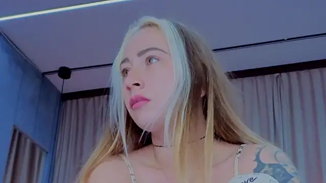 Reina Cummings online show from 11-14-25, 07:34