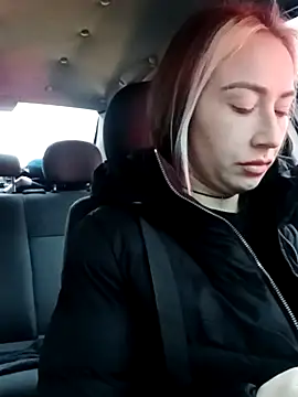 Reina Cummings online show from 11-19-25, 06:02