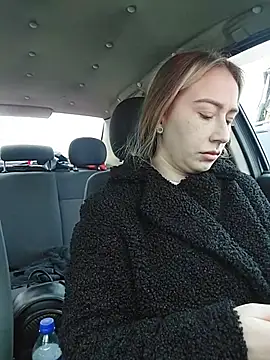 Reina Cummings online show from 02-11-26, 06:13