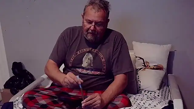 SueNixon online show from 11-13-25, 03:32