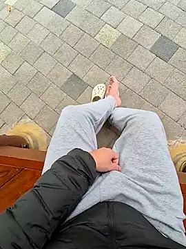 starvingo2002 online show from 11-08-25, 02:48