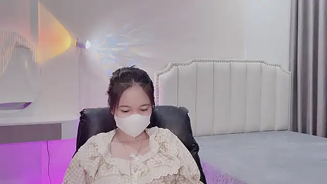  Dorry  online show from 11-17-25, 04:22