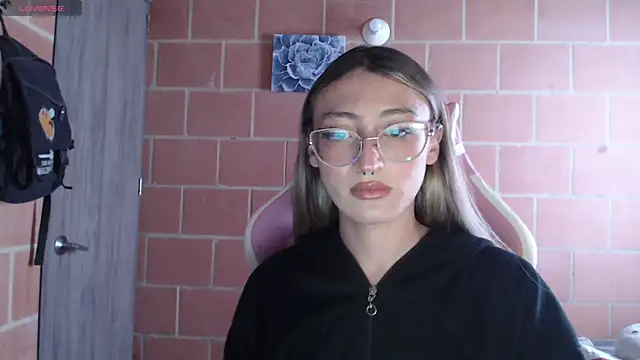 Andrea camilaaa online show from 09-30-25, 02:01