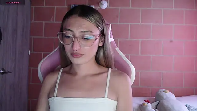 Andrea camilaaa online show from 09-10-25, 05:12