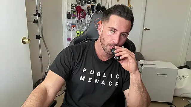 brettmycles28 online show from 06-27-26, 04:13