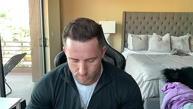 brettmycles28 online show from 10-05-25, 10:00