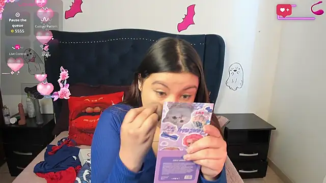 LucyPetit online show from 10-01-25, 02:10