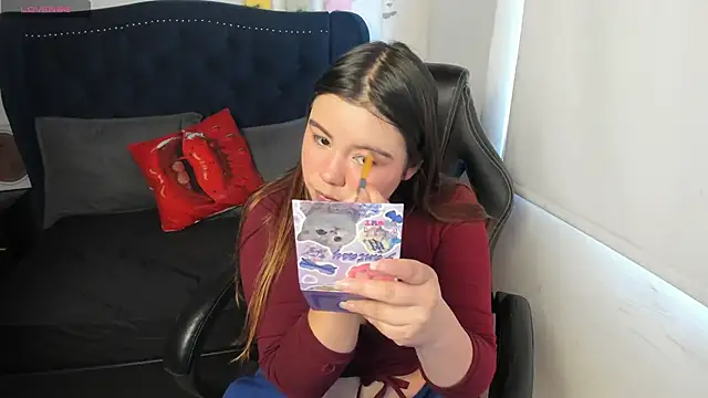 LucyPetit online show from 11-26-25, 02:06