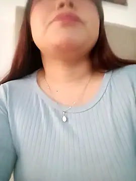 LucyPetit online show from 09-29-25, 01:28