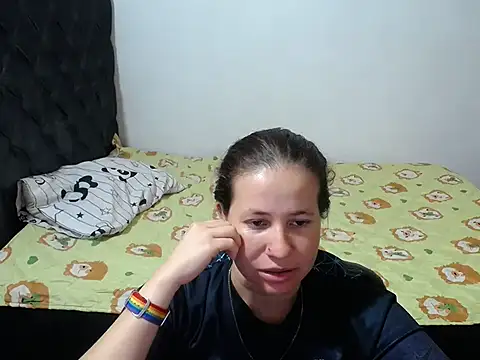 Snapshot of Valentina_charlys chatting on 10-10-25, 11:44 Valentina charlys online show from 10-10-25, 11:44