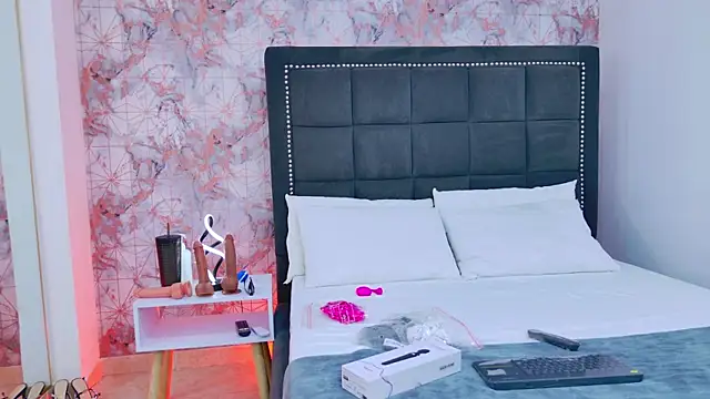 Angelique Angell online show from 11-05-25, 07:50