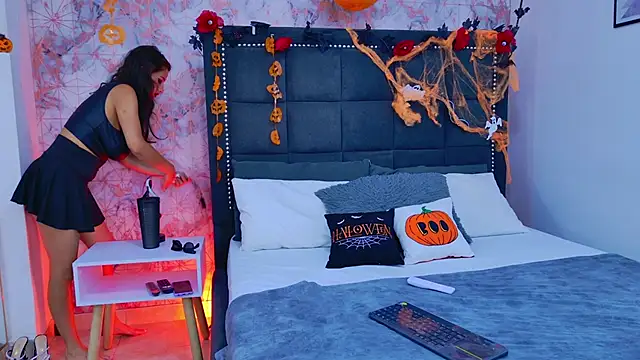 Angelique Angell online show from 10-25-25, 07:47