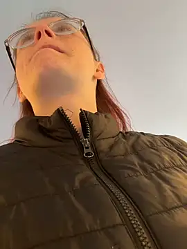 Snapshot of raen001 chatting on 09-10-25, 08:02 raen001 online show from 09-10-25, 08:02