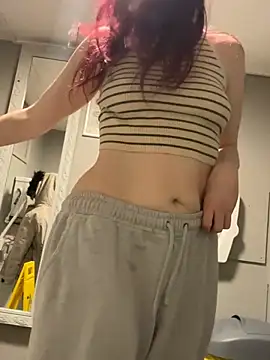 Snapshot of raen001 chatting on 02-09-26, 10:13 raen001 online show from 02-09-26, 10:13