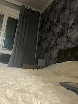 Snapshot of raen001 chatting on 02-08-26, 10:07 raen001 online show from 02-08-26, 10:07