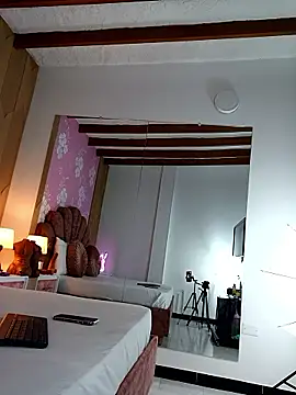 AlissonPeach01 online show from 12-23-25, 10:47