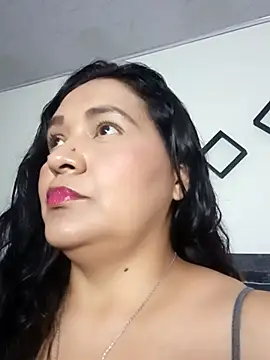 Laurasofia01 online show from 10-08-25, 04:47