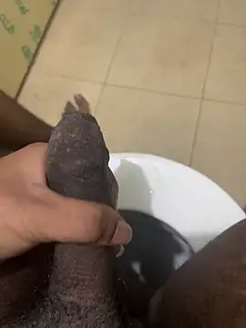 Snapshot of dickfuckerkkk chatting on 11-09-25, 06:06 dickfuckerkkk online show from 11-09-25, 06:06