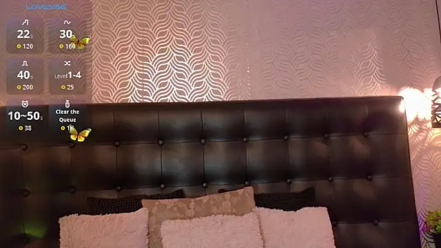 Snapshot of Sharonevanss_ chatting on 09-23-25, 08:38 Sharonevanss online show from 09-23-25, 08:38