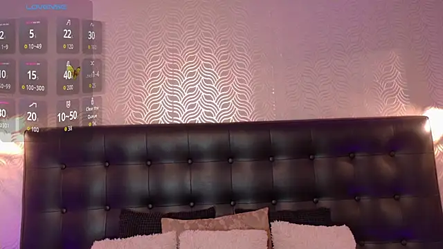 Snapshot of Sharonevanss_ chatting on 09-19-25, 08:35 Sharonevanss online show from 09-19-25, 08:35