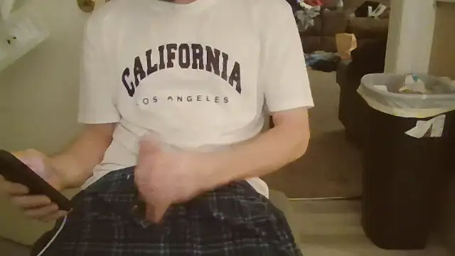 Snapshot of alwayshorny90 chatting on 10-14-25, 11:14 alwayshorny90 online show from 10-14-25, 11:14