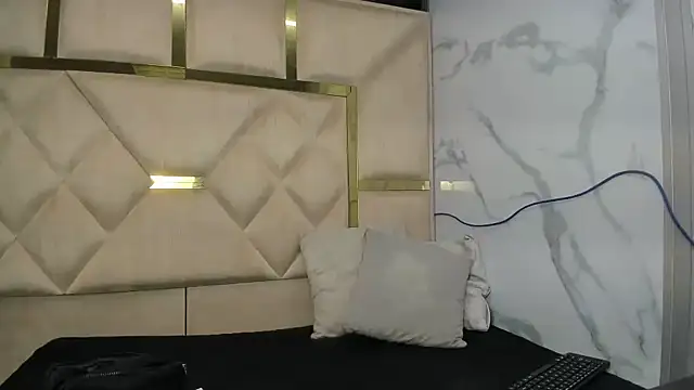 Snapshot of Allisonts69 chatting on 11-11-25, 03:34 Allisonts69 online show from 11-11-25, 03:34