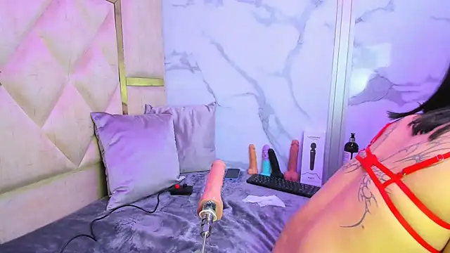 Snapshot of Allisonts69 chatting on 02-24-26, 04:46 Allisonts69 online show from 02-24-26, 04:46