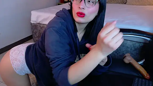 ZaraGold online show from 12-22-25, 12:22