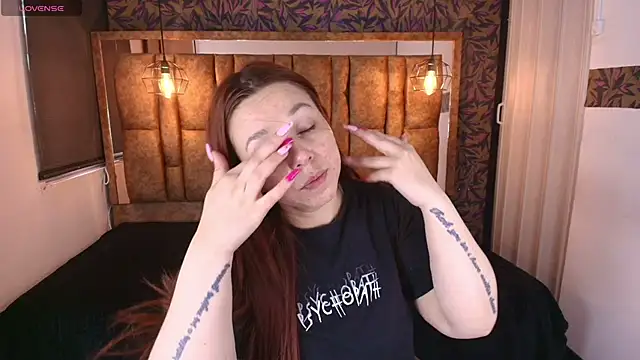 Isa Thompson   online show from 04-05-26, 12:01