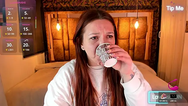 Isa Thompson   online show from 11-06-25, 11:47