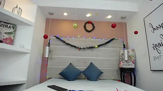 AlexandraCambell online show from 12-15-25, 11:38