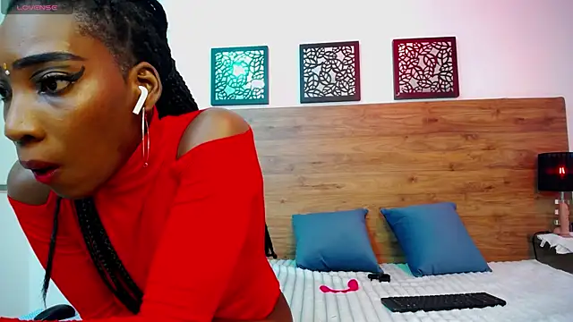 Snapshot of AlexandraCambell chatting on 10-12-25, 07:32 AlexandraCambell online show from 10-12-25, 07:32