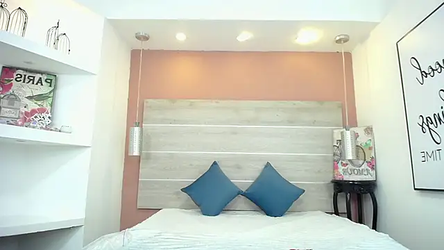 AlexandraCambell online show from 11-08-25, 09:57