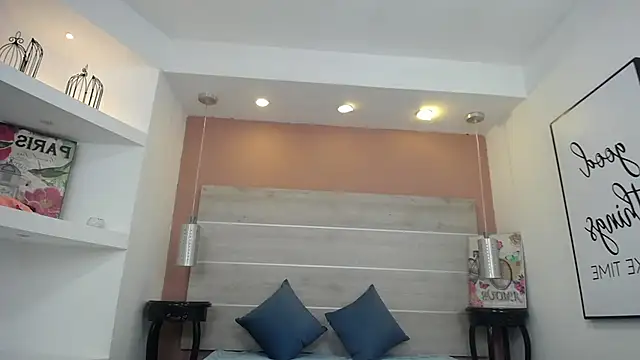 AlexandraCambell online show from 11-25-25, 12:05