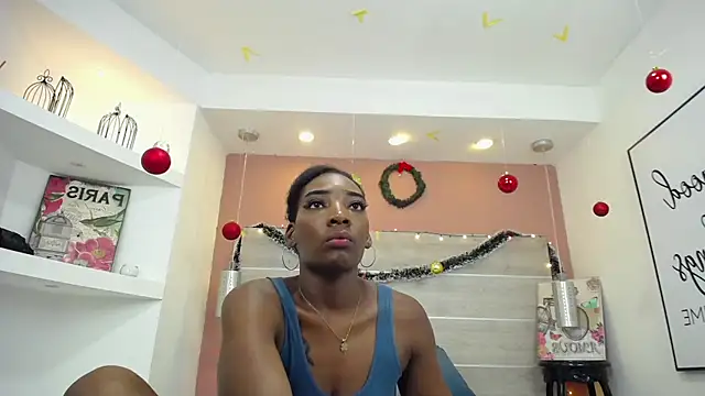 AlexandraCambell online show from 12-20-25, 01:08