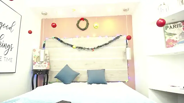 AlexandraCambell online show from 12-14-25, 09:04