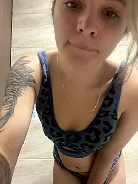 karla-thomsom10 online show from 10-08-25, 10:43