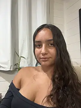 Snapshot of hannahhotwife chatting on 04-15-26, 01:11 hannahhotwife online show from 04-15-26, 01:11